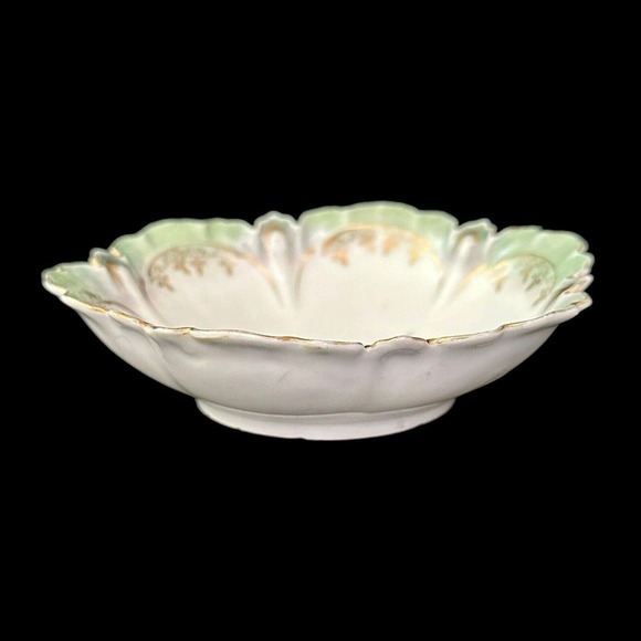 R S PRUSSIA ANTIQUE PORCELAIN ROSES JEWELRY CANDY DISH GOLD GREEN HAND PAINTED - Picture 4 of 15